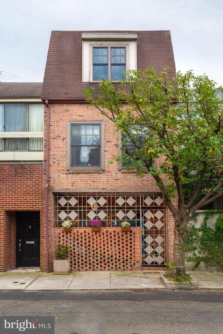 2034 Waverly Street - Photo 1