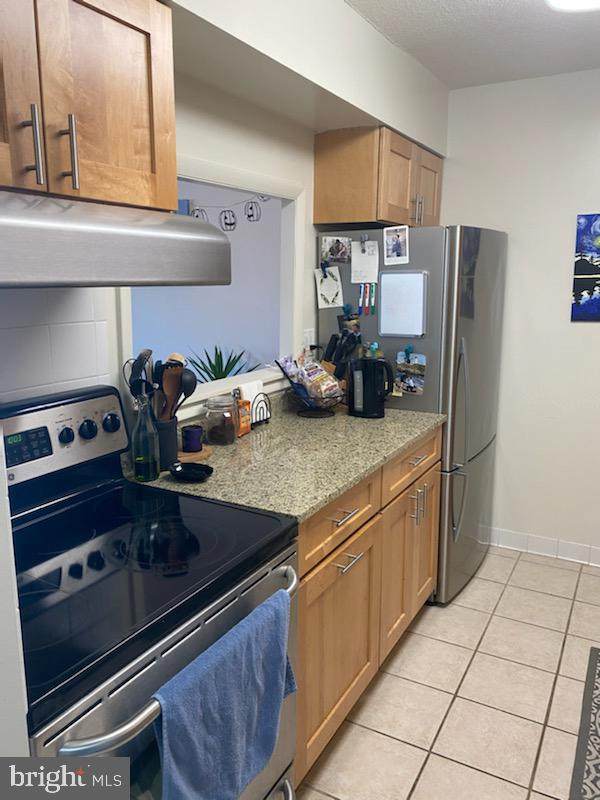 1420 Locust Street - Photo 1