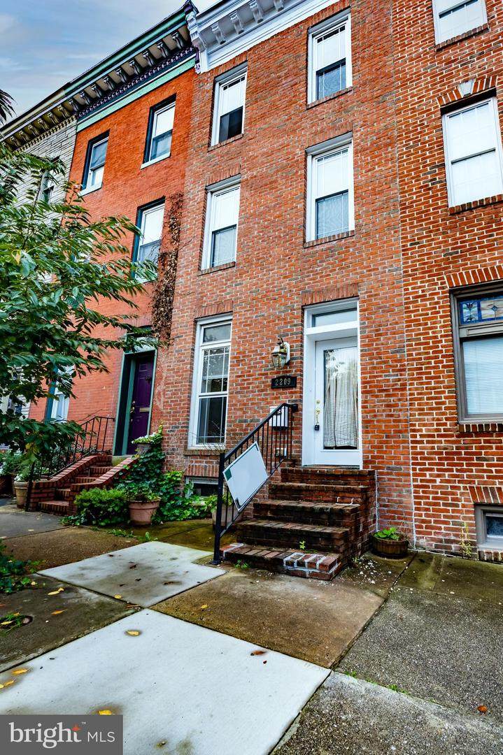 2209 Bank Street - Photo 1