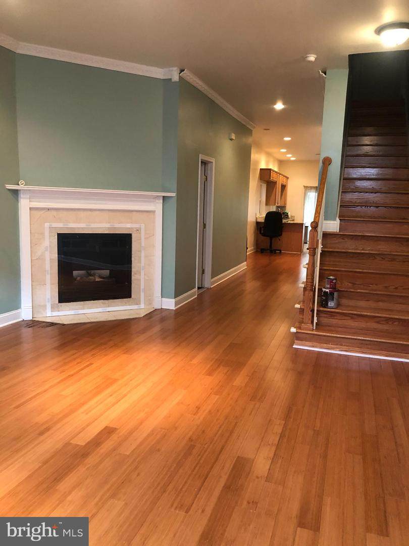 715 16TH Street - Photo 1
