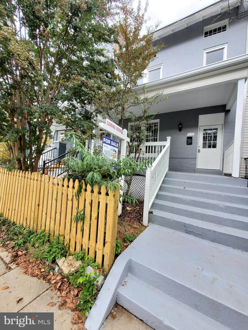 1433 Perry Place - Photo 1