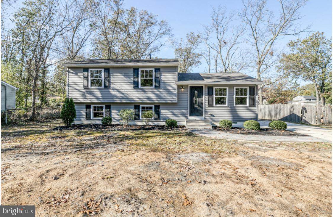 28 Cedar Lake Drive - Photo 1