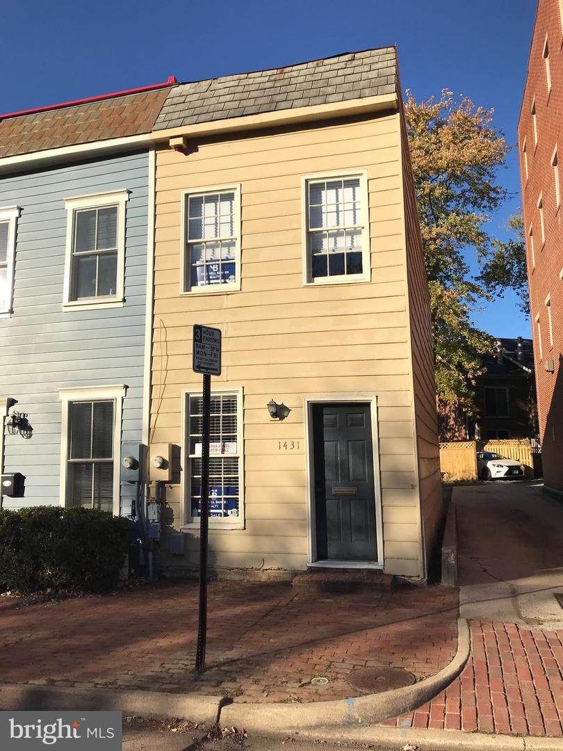 1431 Duke Street - Photo 1