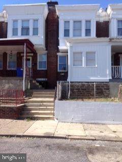 5226 Hutchinson Street - Photo 1