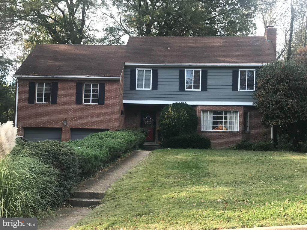 641 Oakland Terrace - Photo 1