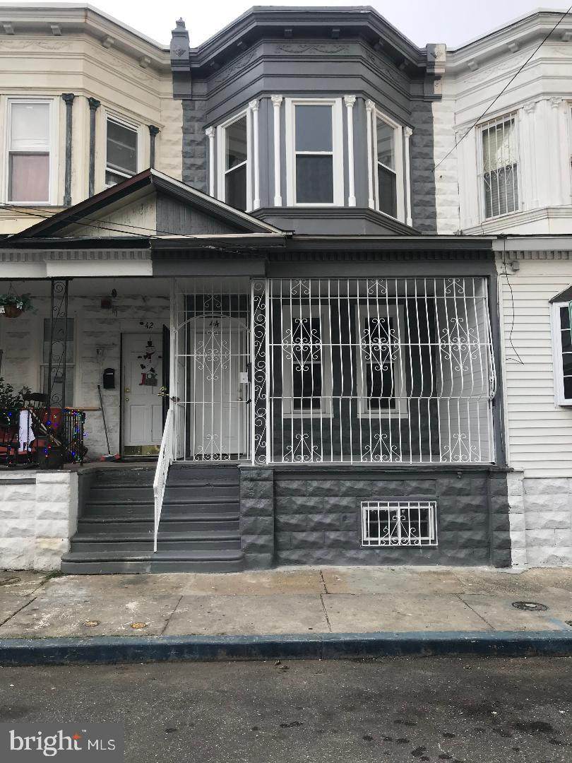 44 28TH Street - Photo 1
