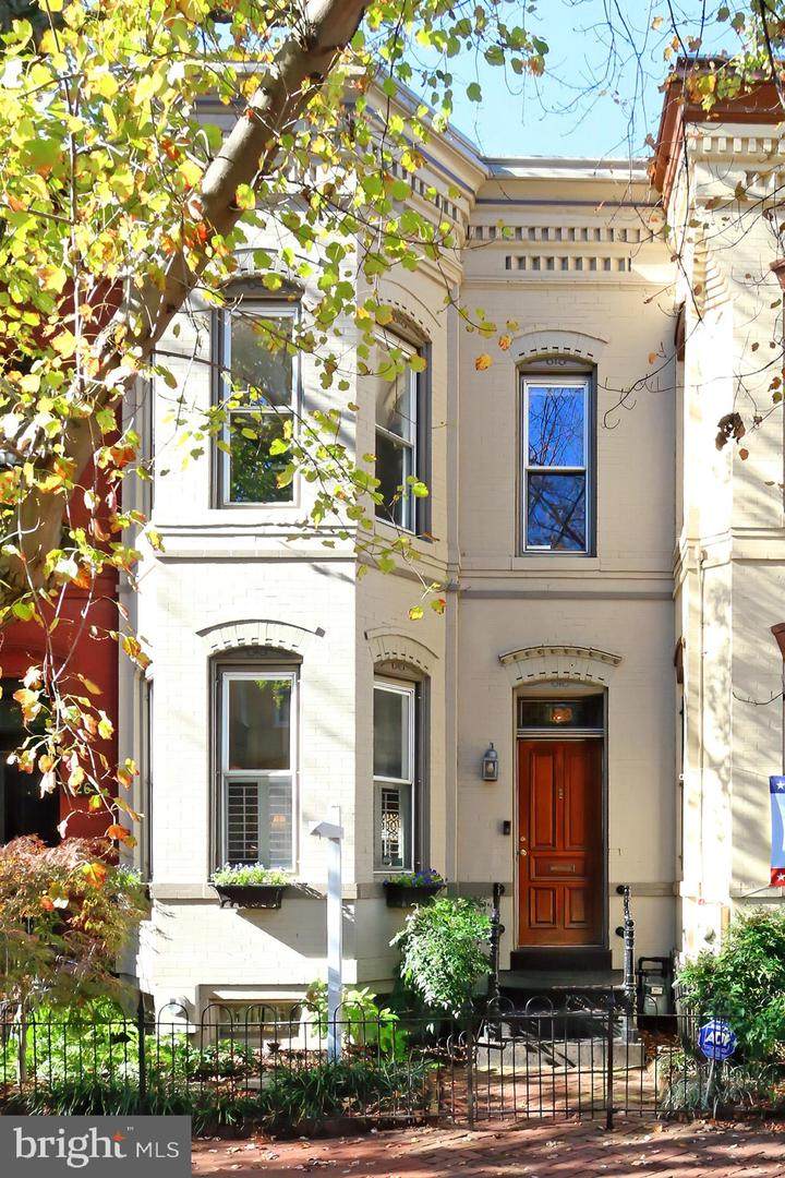 128 10TH Street - Photo 1