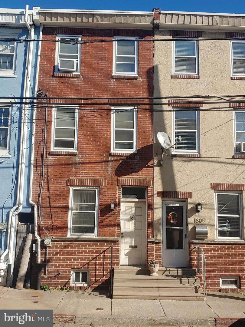 1611 Cadwallader Street - Photo 1