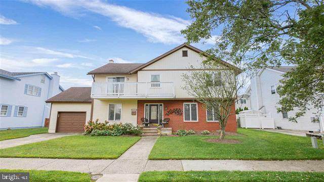 8208 Lagoon Drive - Photo 1
