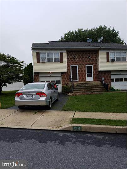 124 Pickwick Place - Photo 1