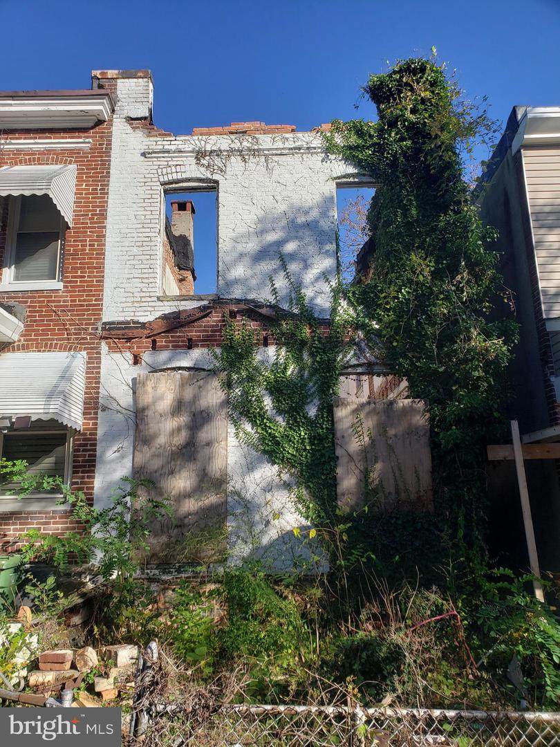621 Denison Street - Photo 1