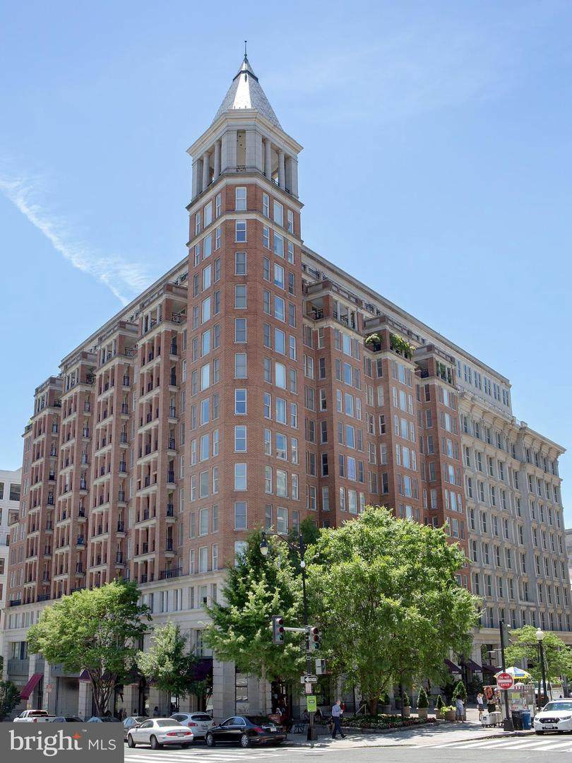 601 Pennsylvania Avenue - Photo 1