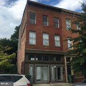 1030 Hollins - Photo 1