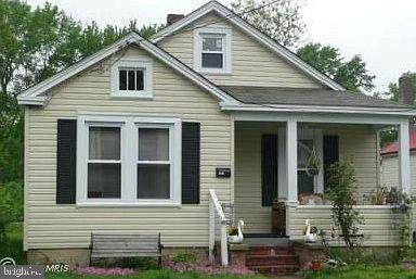 413 Oakley Street - Photo 1