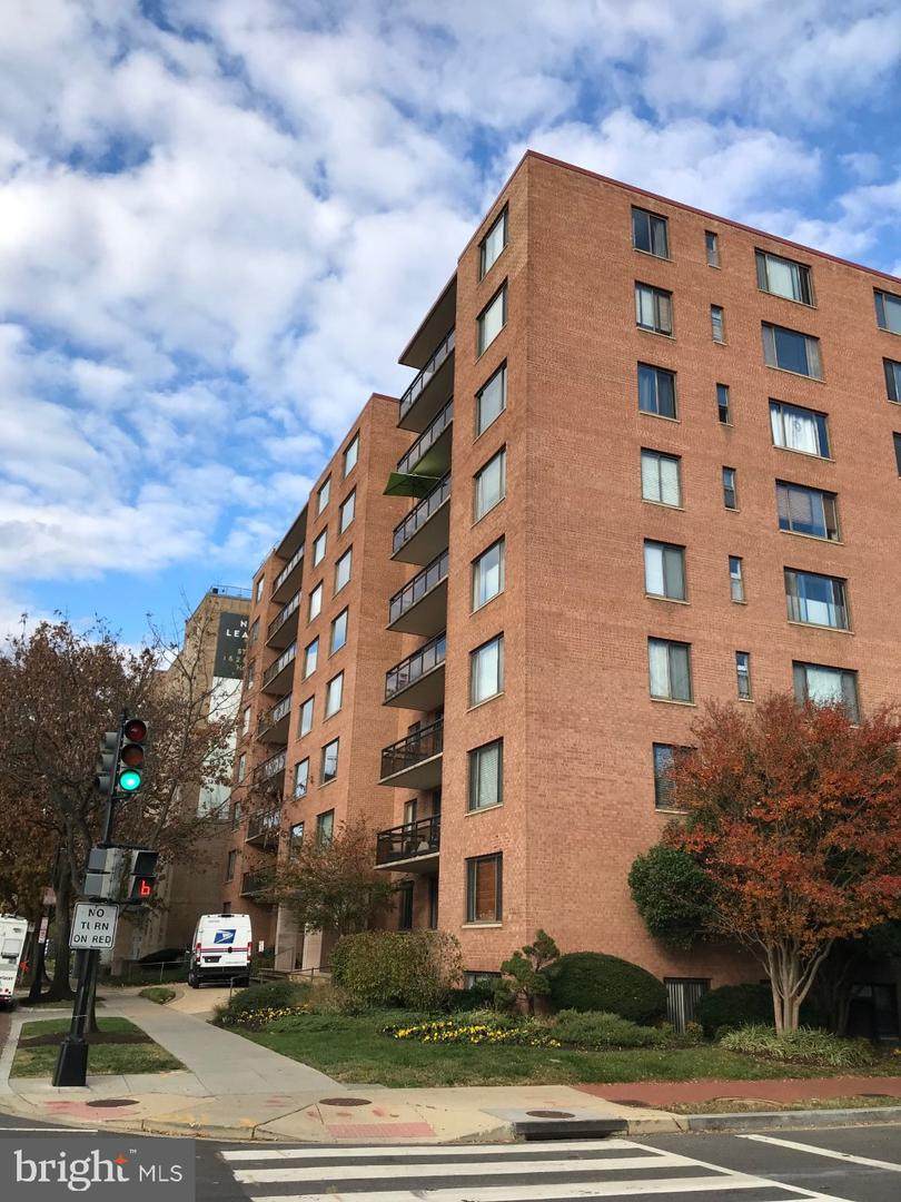3315 Wisconsin Avenue - Photo 1