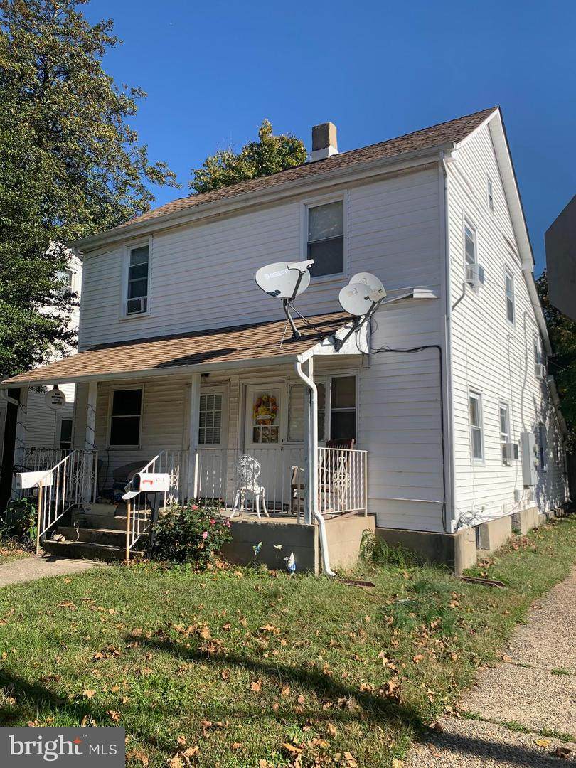 436 Laurel Street - Photo 1