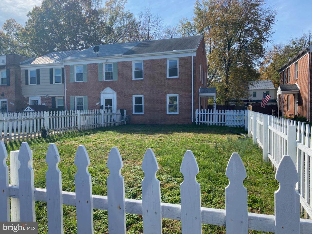 9724 Grant Avenue - Photo 1