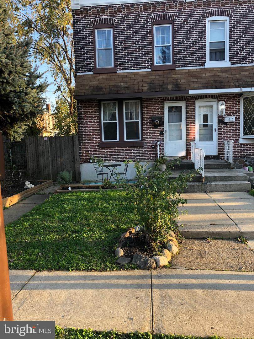 1319 9TH Street - Photo 1