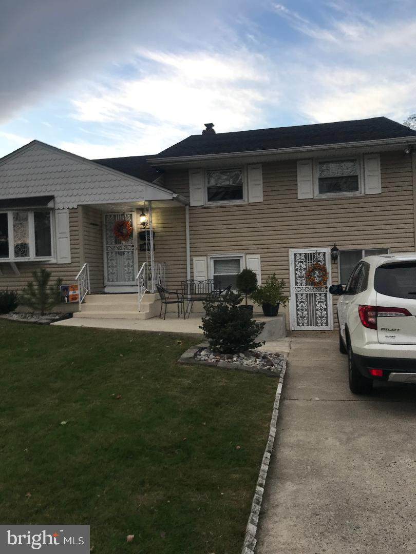 3803 Caverow Avenue - Photo 1