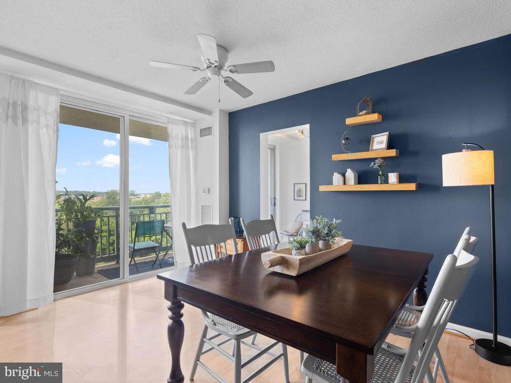 501 Slaters Lane - Photo 1