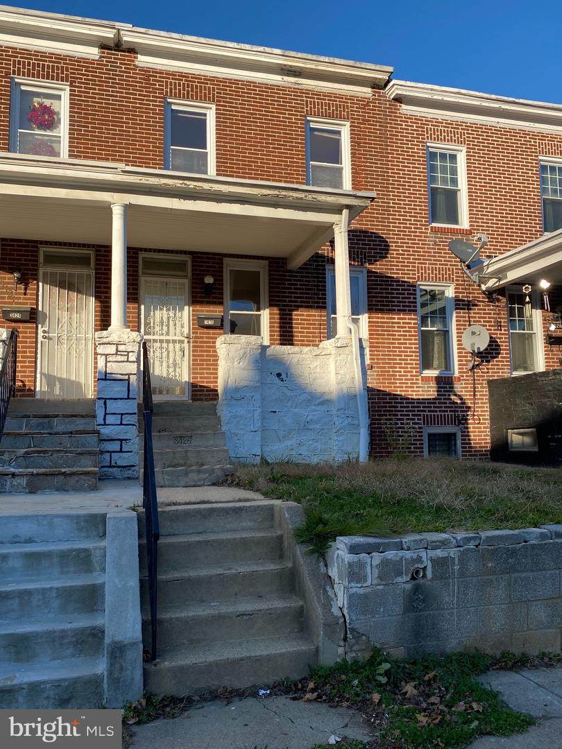 3426 Ravenwood Avenue - Photo 1