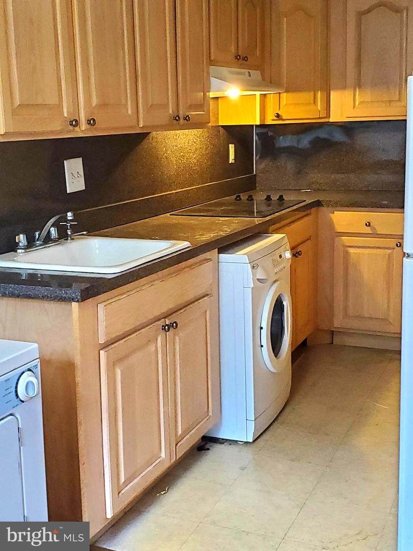 5720 Wissahickon Avenue - Photo 1