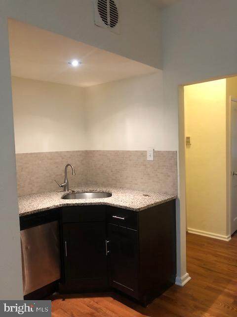 704 Fairmount Avenue - Photo 1