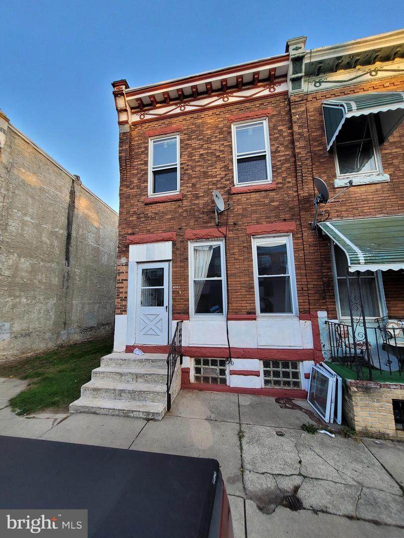 2421 32ND Street - Photo 1