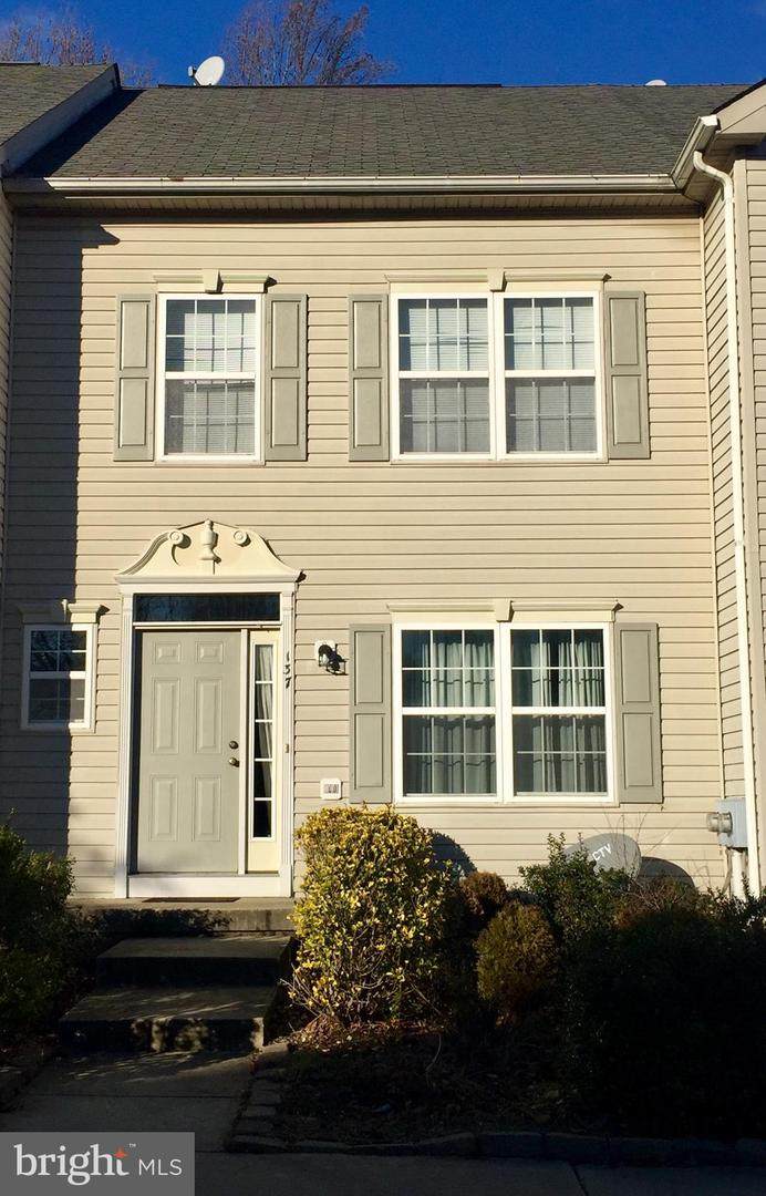 137 Winslow Place - Photo 1