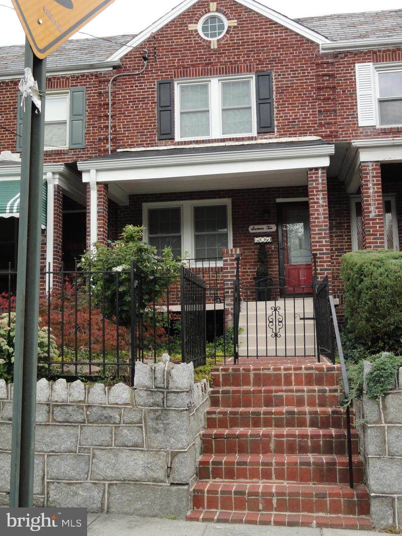 1610 Fort Dupont Street - Photo 1