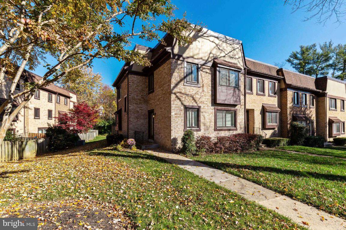2828 Jermantown Road - Photo 1