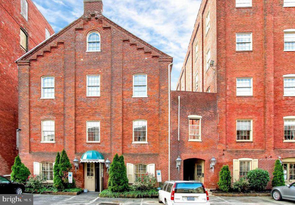 231 Shippen Street - Photo 1