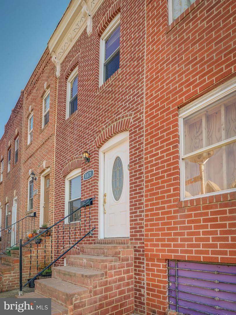 1171 Sargeant Street - Photo 1