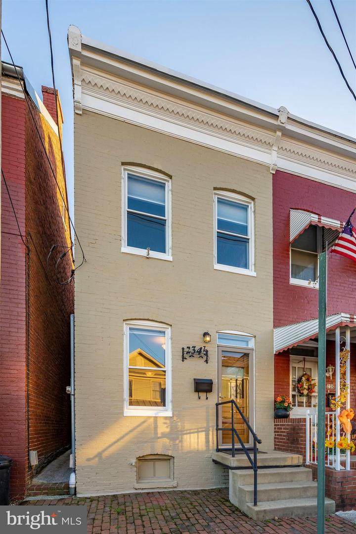 234 6TH, THRU 234 1/2 Street - Photo 1