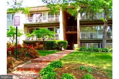 22 Manor Circle - Photo 1