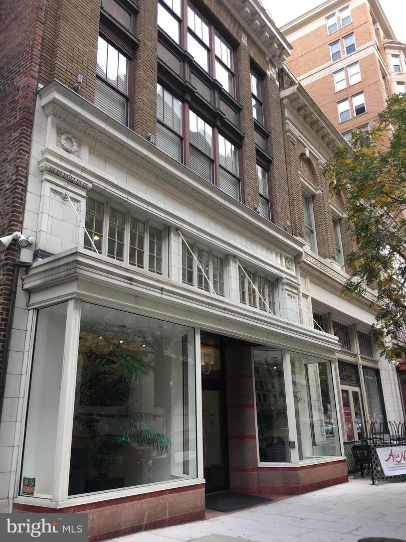 915 E Street - Photo 1