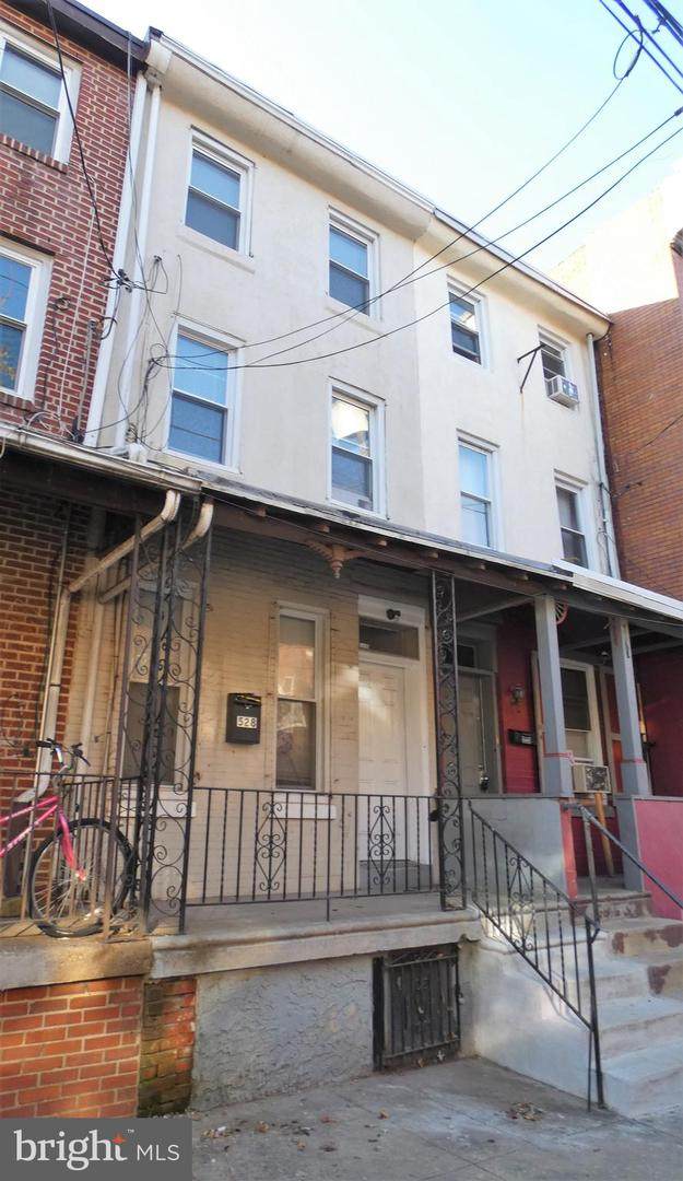528 35TH Street - Photo 1
