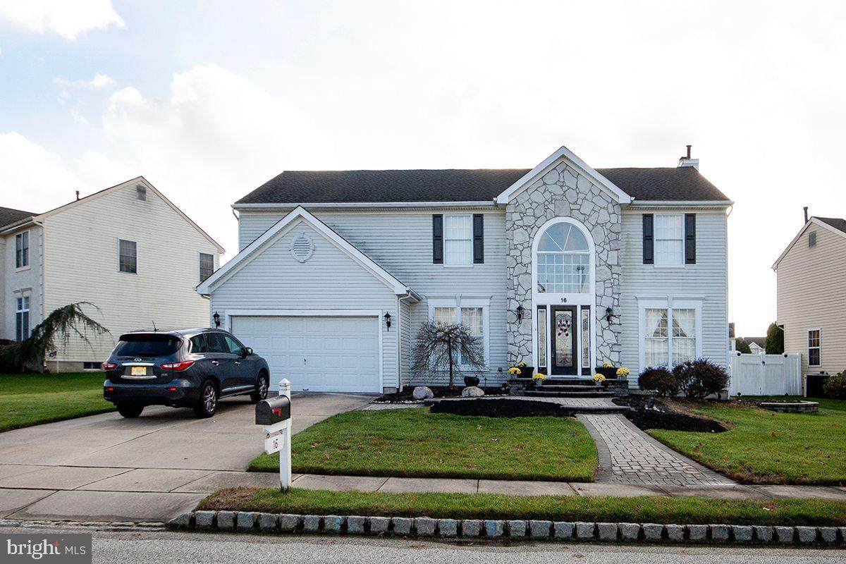 16 Graypebble Circle - Photo 1