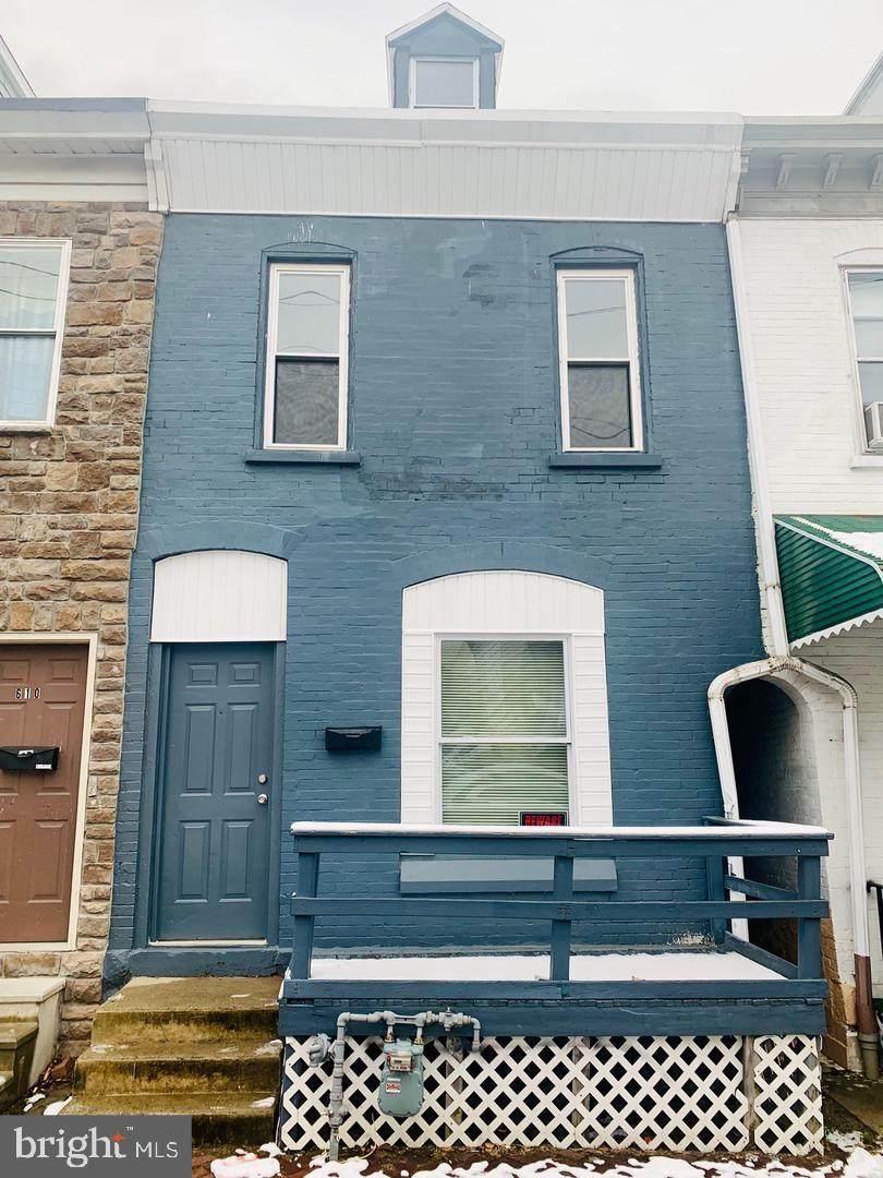 612 11TH Street - Photo 1
