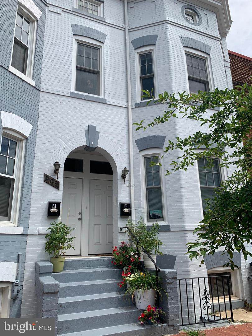 209 Morgan Street - Photo 1