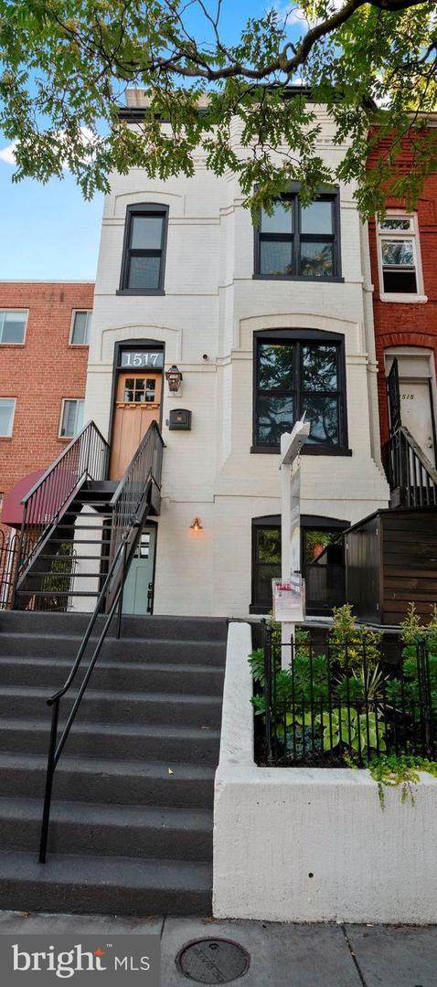 1517 6TH Street - Photo 1