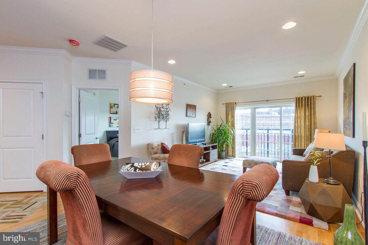 700 Commodore Court - Photo 1
