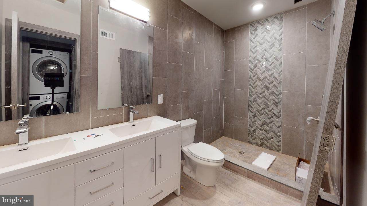 1805 6TH Street - Photo 1