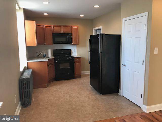 1527 Porter Street - Photo 1