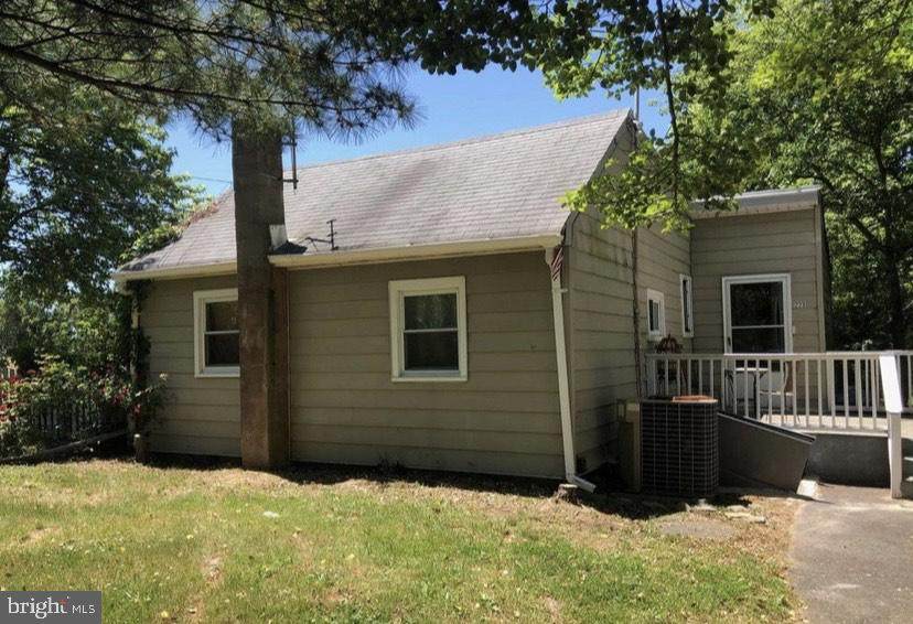 225 Cedar Lane - Photo 1