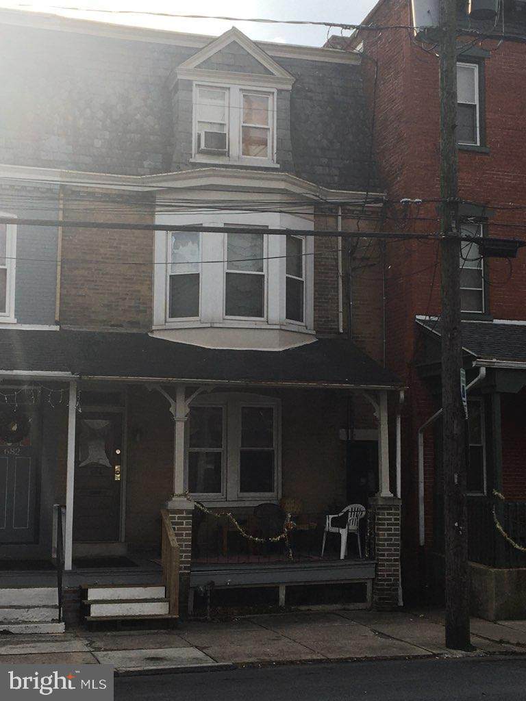 684 Columbia Avenue - Photo 1