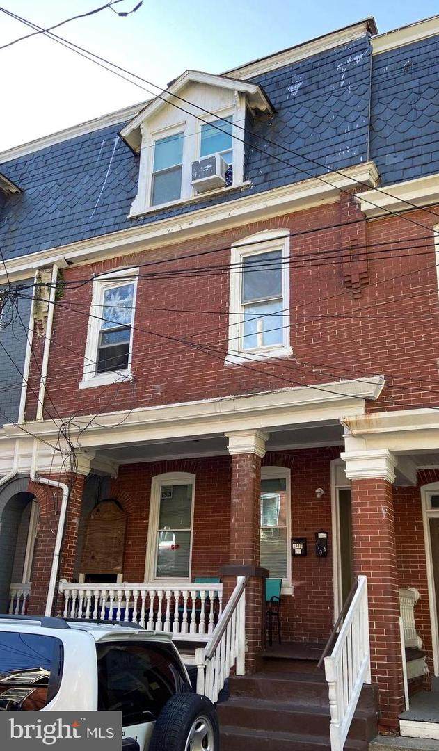 434 Christian Street - Photo 1