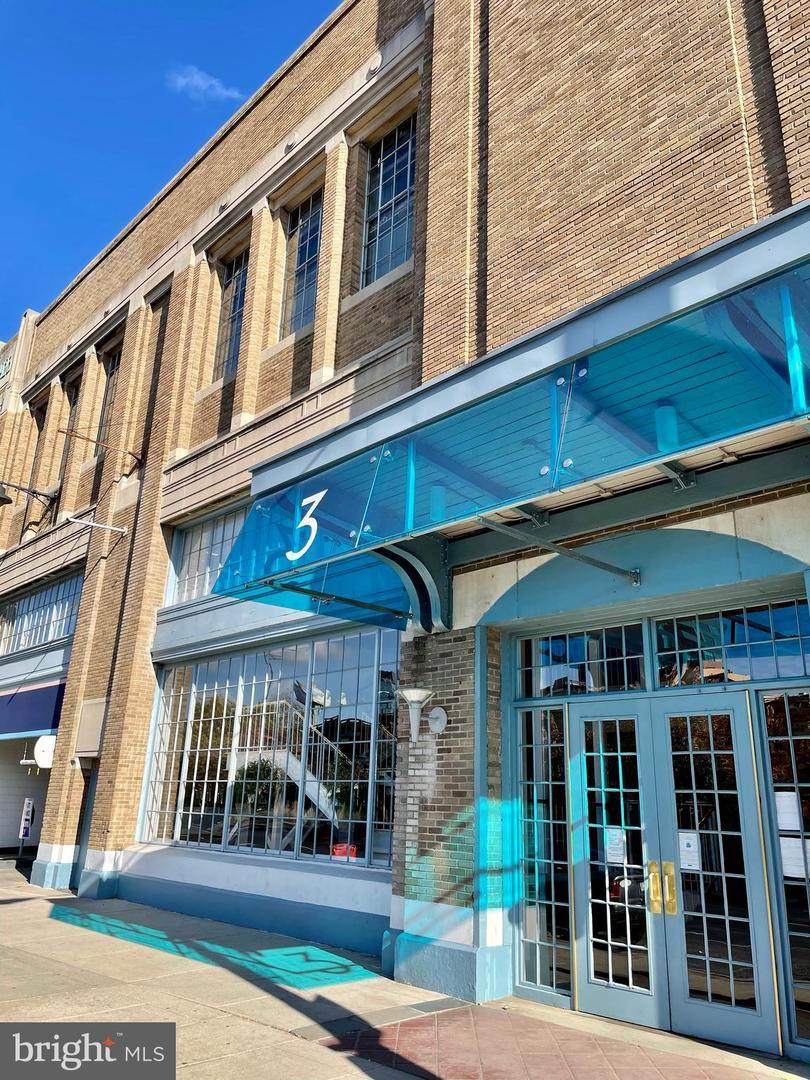 3 Columbus Boulevard - Photo 1