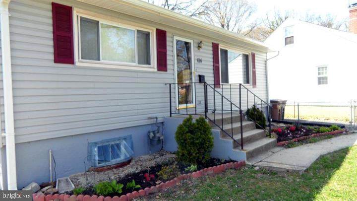 614 Douglass Avenue - Photo 1