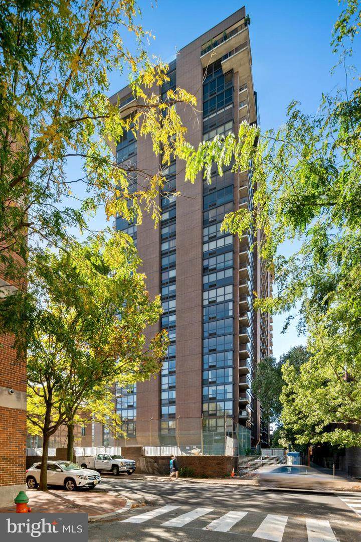 241 6TH Street - Photo 1